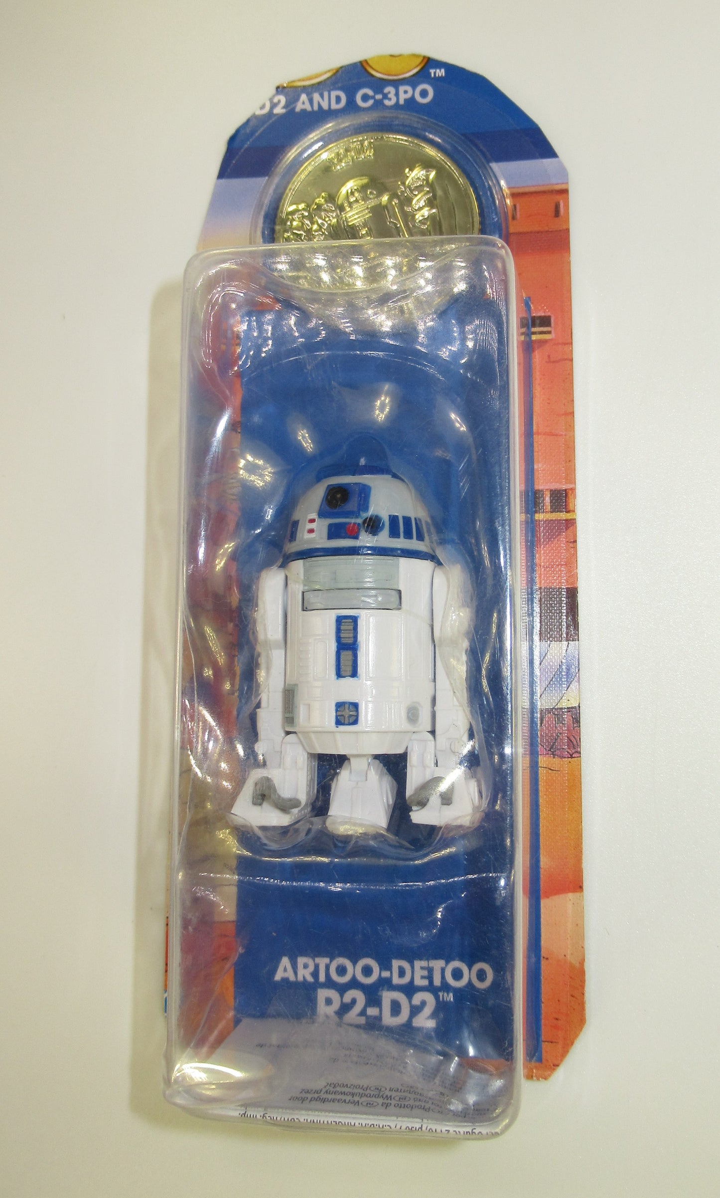 Droids R2-D2 3.75" Star Wars Vintage Collection Figure + Coin New Hasbro 2021