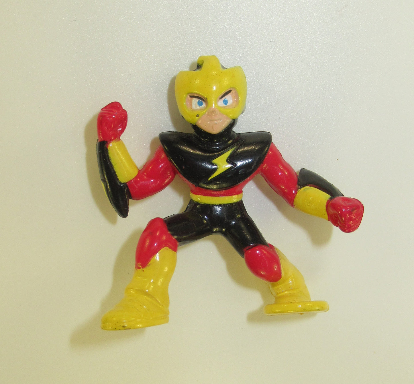 Eleckman 1995 Mega Man PVC Figure Bandai Capcom Elec Man Vintage Nintendo