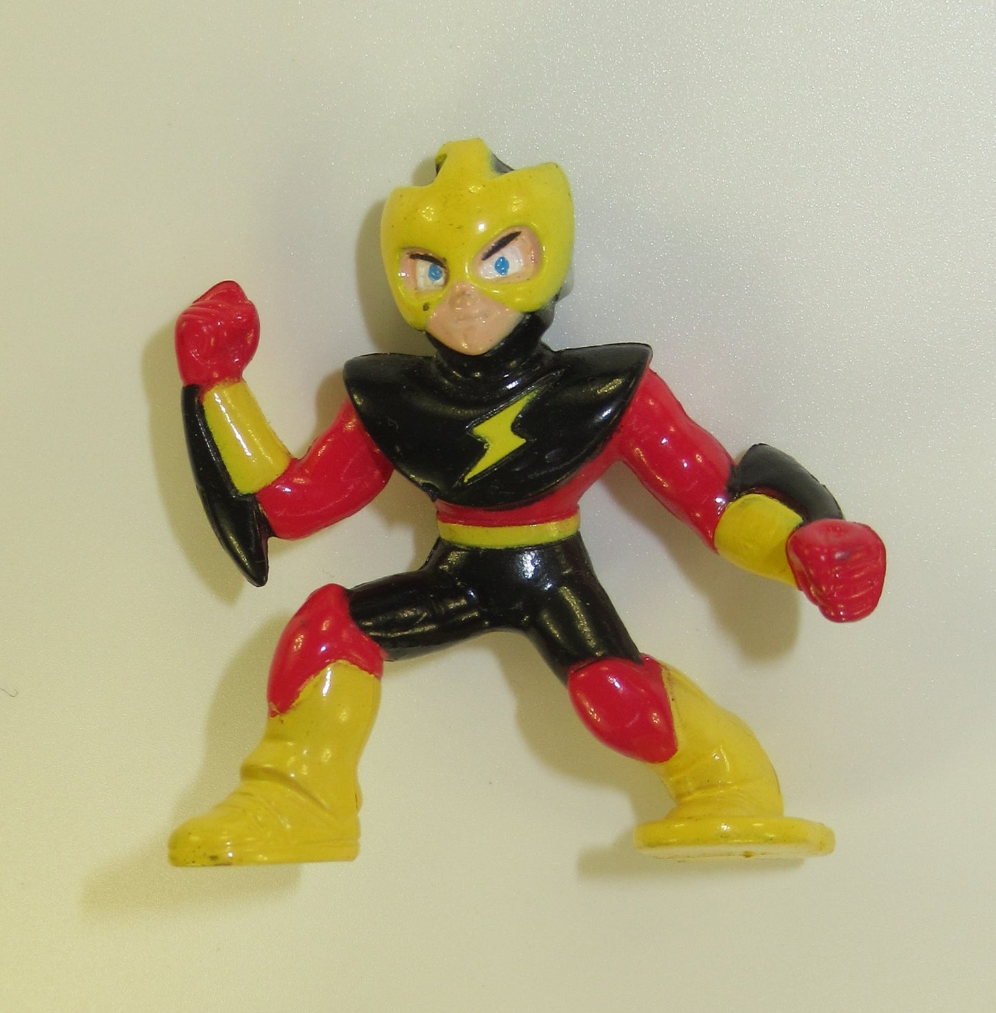 Eleckman 1995 Mega Man PVC Figure Bandai Capcom Elec Man Vintage Nintendo