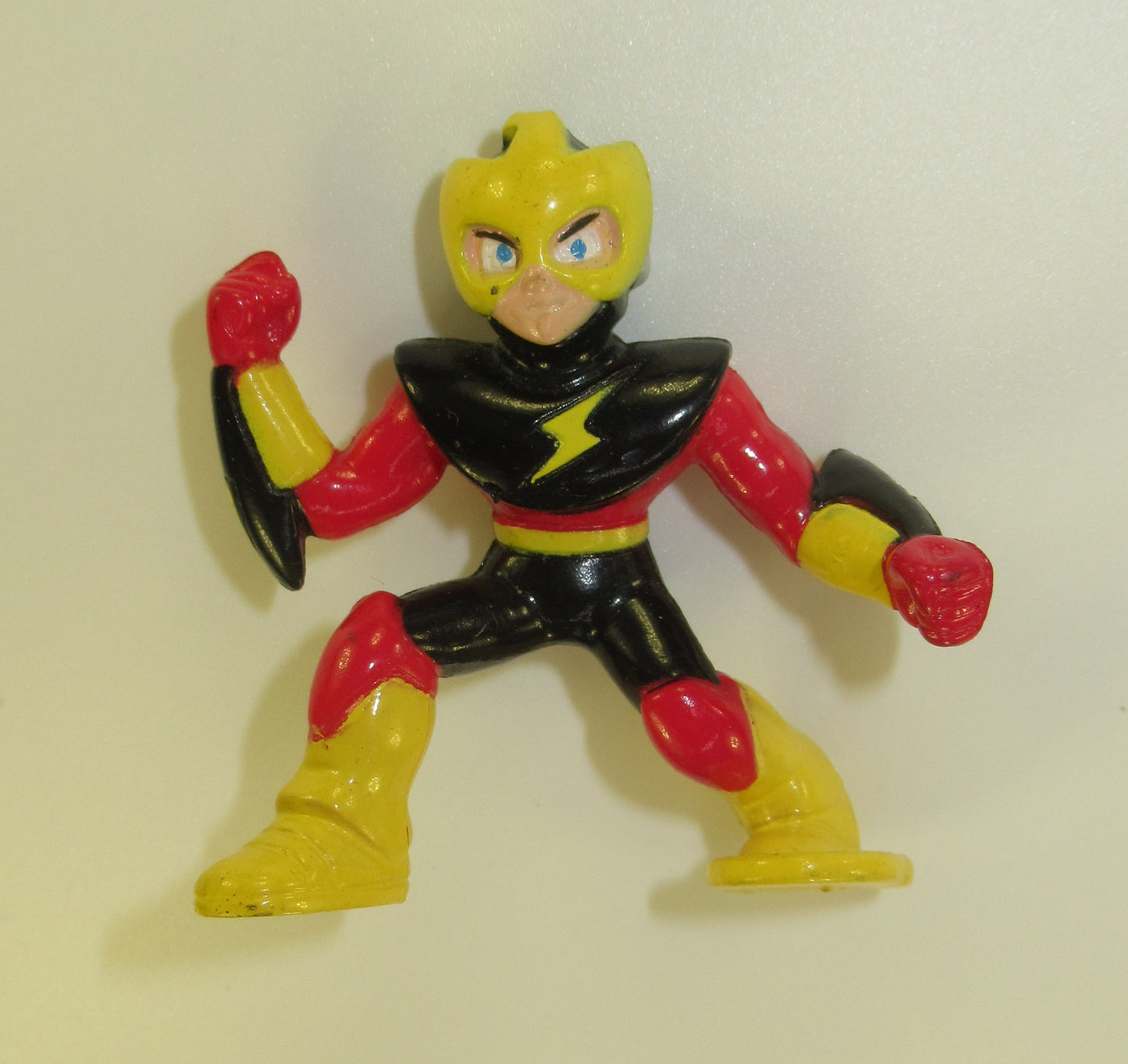 Eleckman 1995 Mega Man PVC Figure Bandai Capcom Elec Man Vintage Nintendo