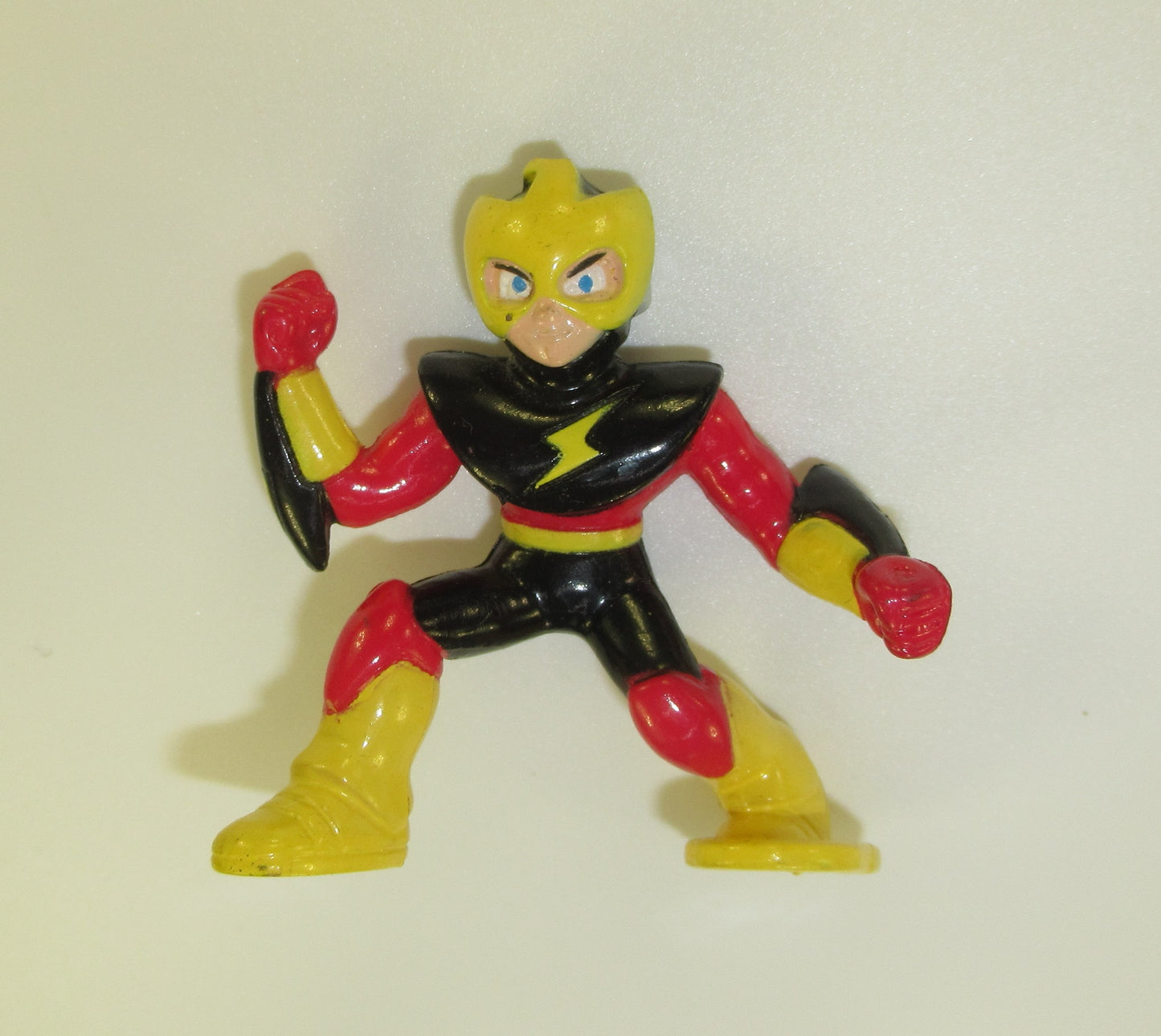 Eleckman 1995 Mega Man PVC Figure Bandai Capcom Elec Man Vintage Nintendo