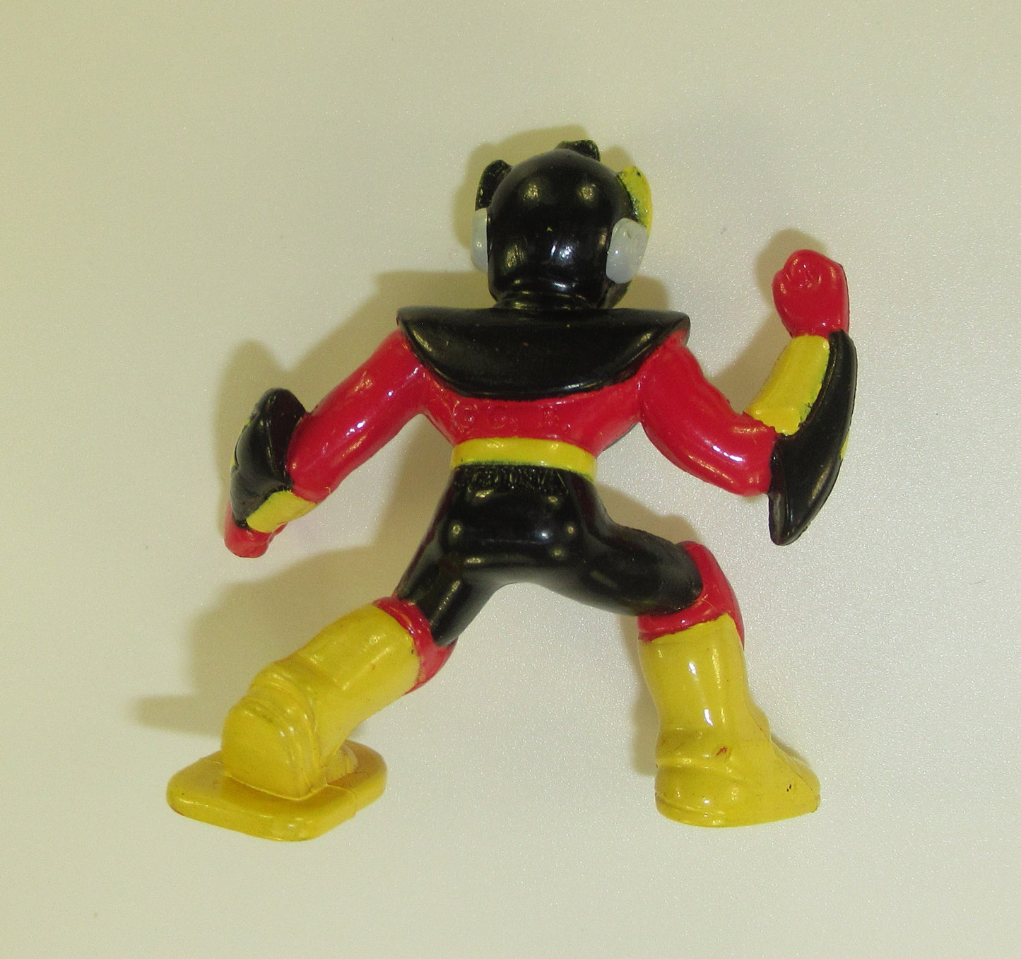 Eleckman 1995 Mega Man PVC Figure Bandai Capcom Elec Man Vintage Nintendo