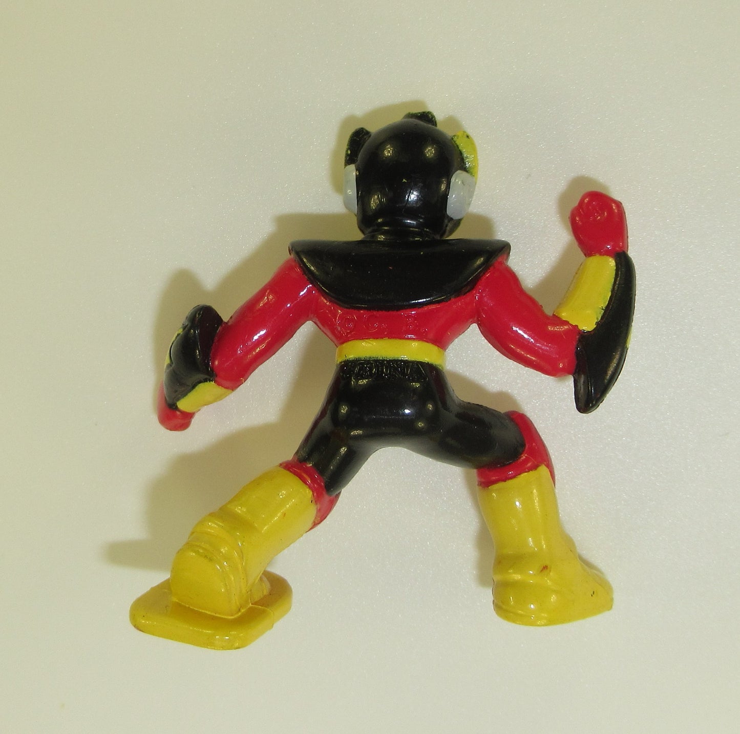 Eleckman 1995 Mega Man PVC Figure Bandai Capcom Elec Man Vintage Nintendo