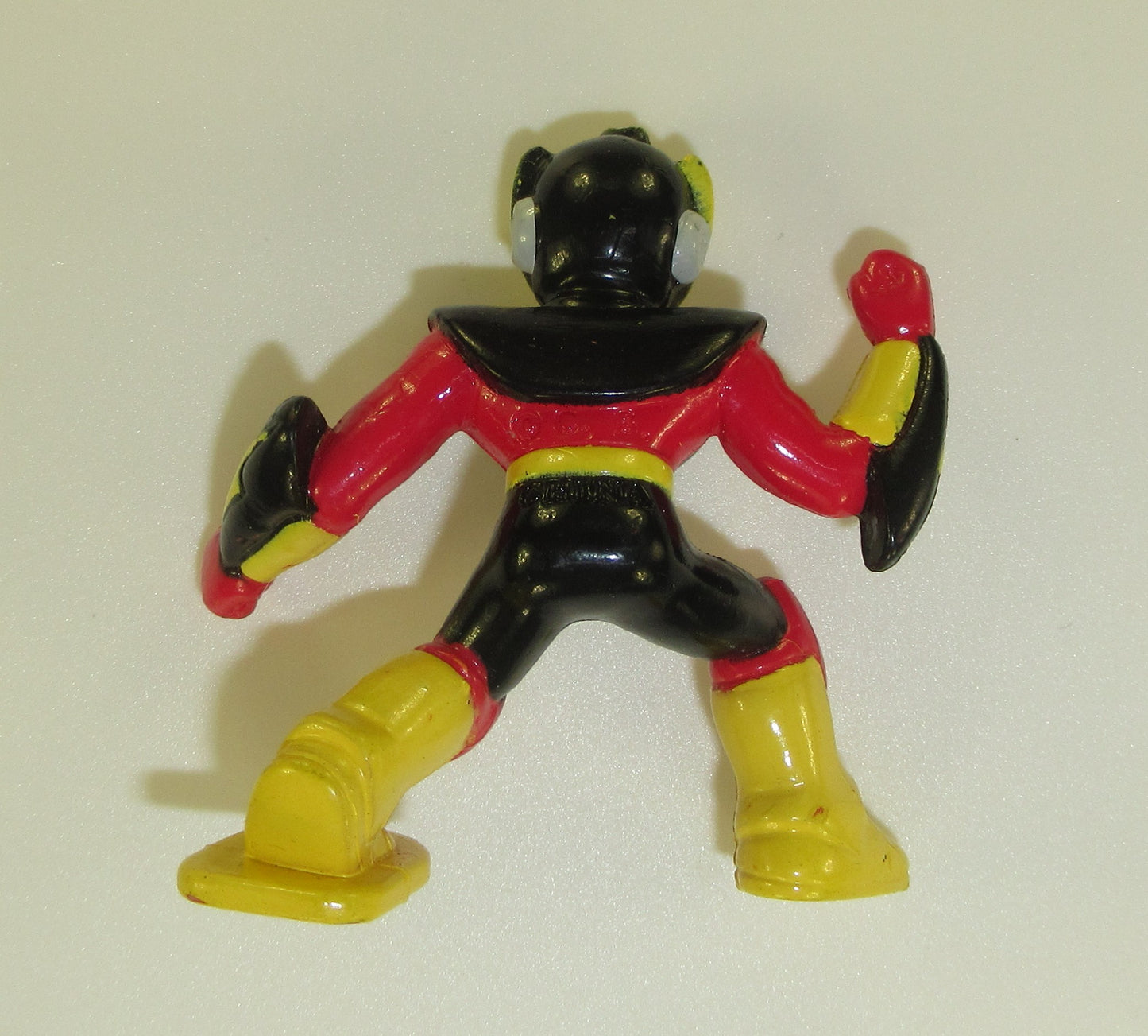 Eleckman 1995 Mega Man PVC Figure Bandai Capcom Elec Man Vintage Nintendo