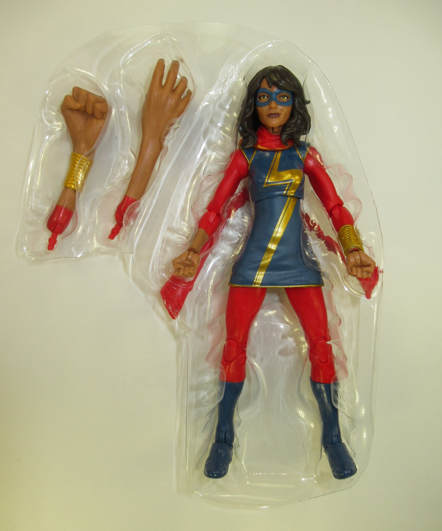 Ms. Marvel Marvel Legends Action Figure Hasbro New Kamala Khan Sandman Wave