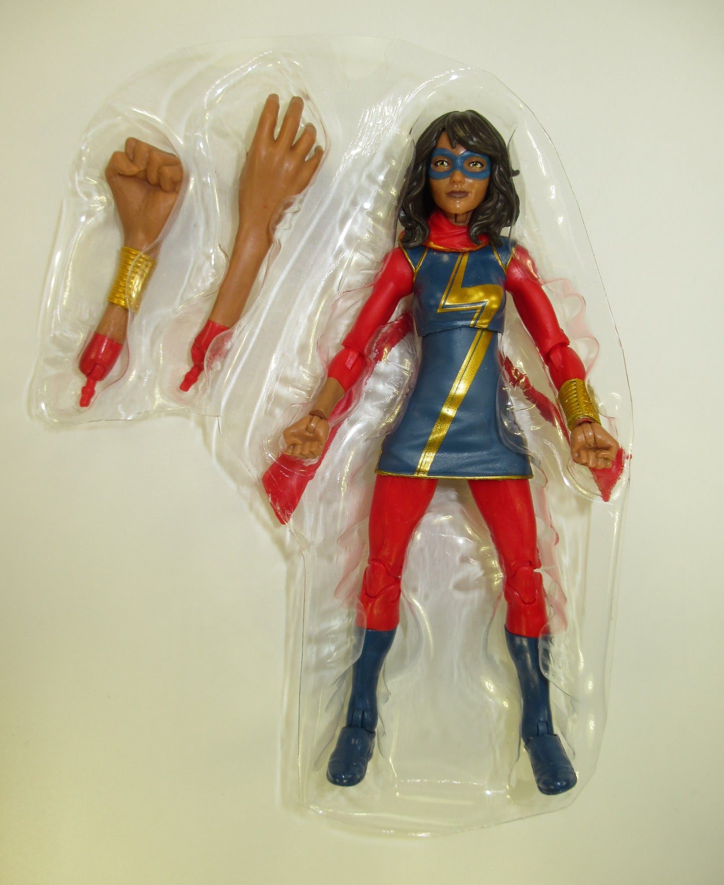 Ms. Marvel Marvel Legends Action Figure Hasbro New Kamala Khan Sandman Wave