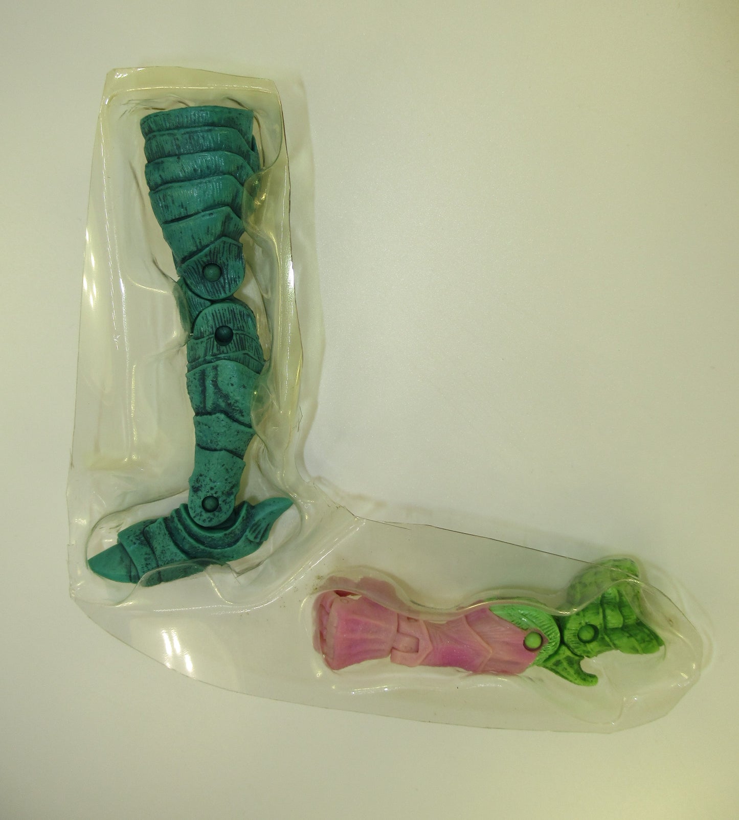 Left Arm and Leg From Annihilus Marvel Legends Build A Figure Hasbro New BAF