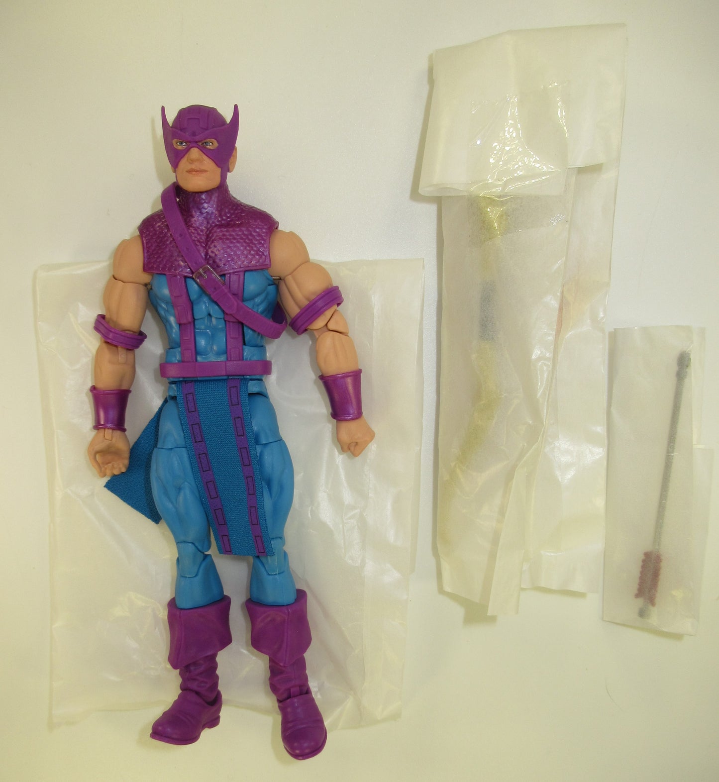 Hawkeye Marvel Legends Classic 60th. Anniversary Avengers Figure New Hasbro