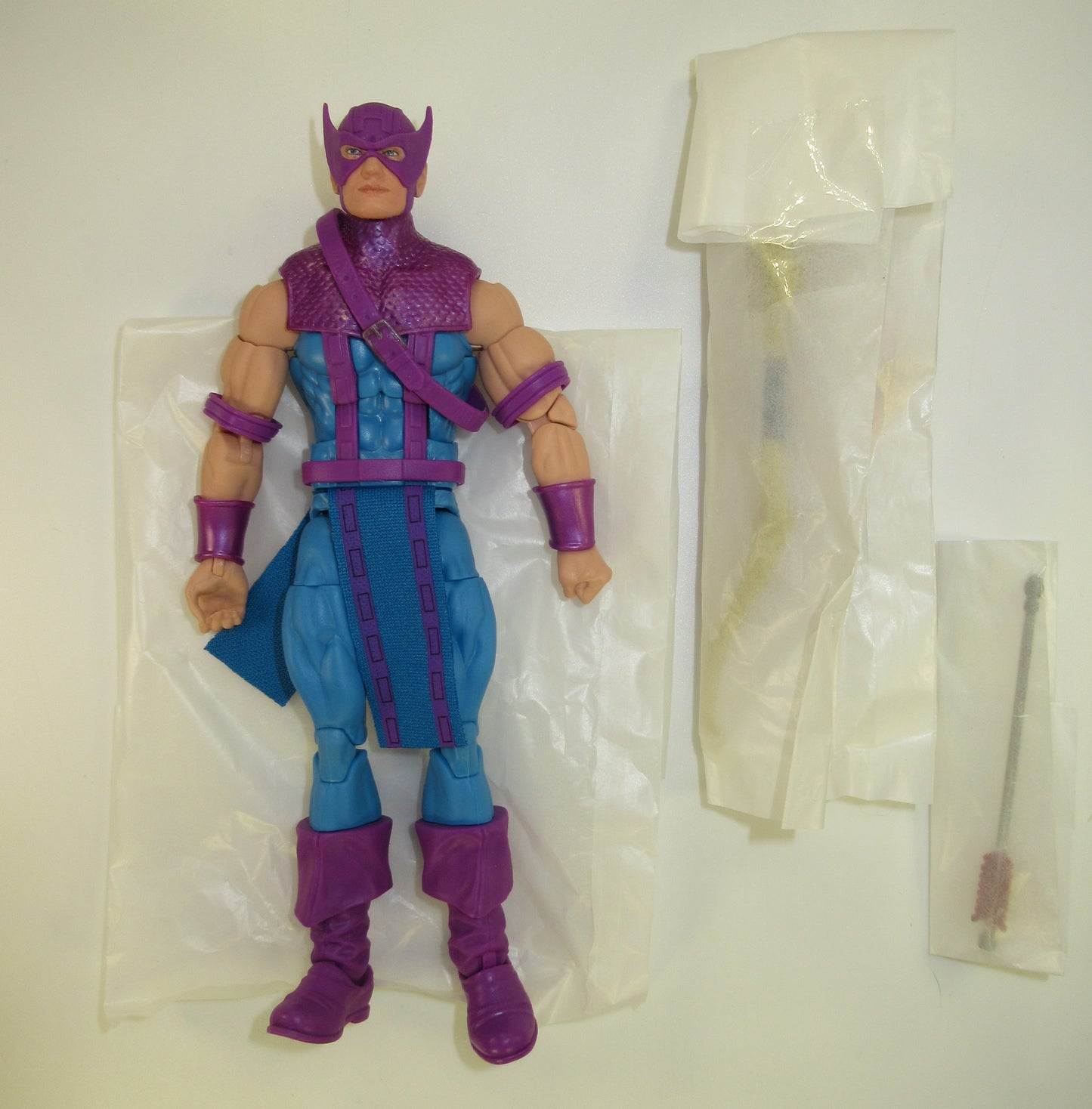 Hawkeye Marvel Legends Classic 60th. Anniversary Avengers Figure New Hasbro