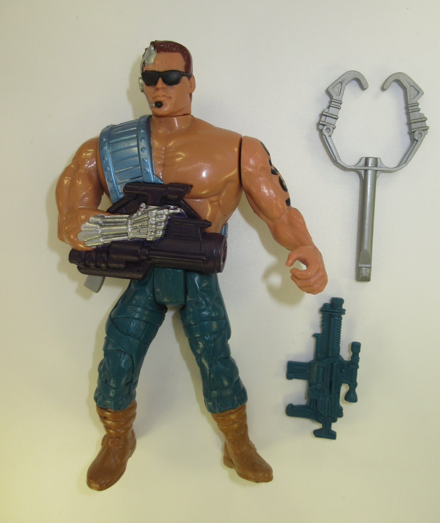 Hidden Power Terminator 1992 Kenner Future War Action Figure 100% Complete T-800