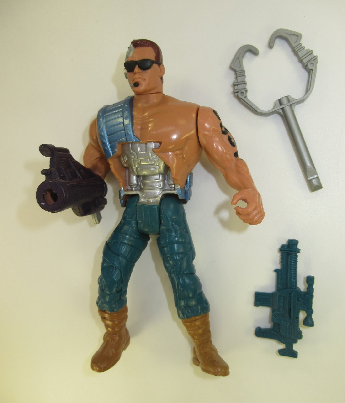 Hidden Power Terminator 1992 Kenner Future War Action Figure 100% Complete T-800