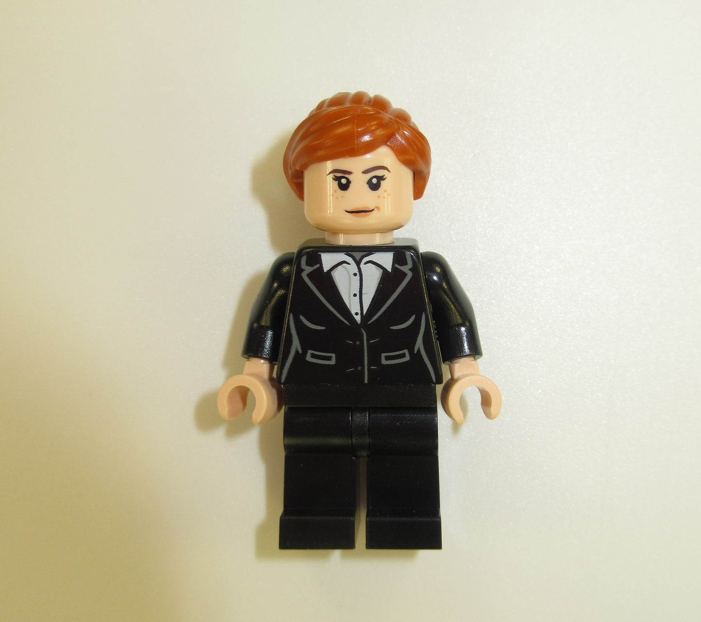 Pepper Potts Lego Minifigure 100% Authentic from Iron Man Armory Set 76216 MCU