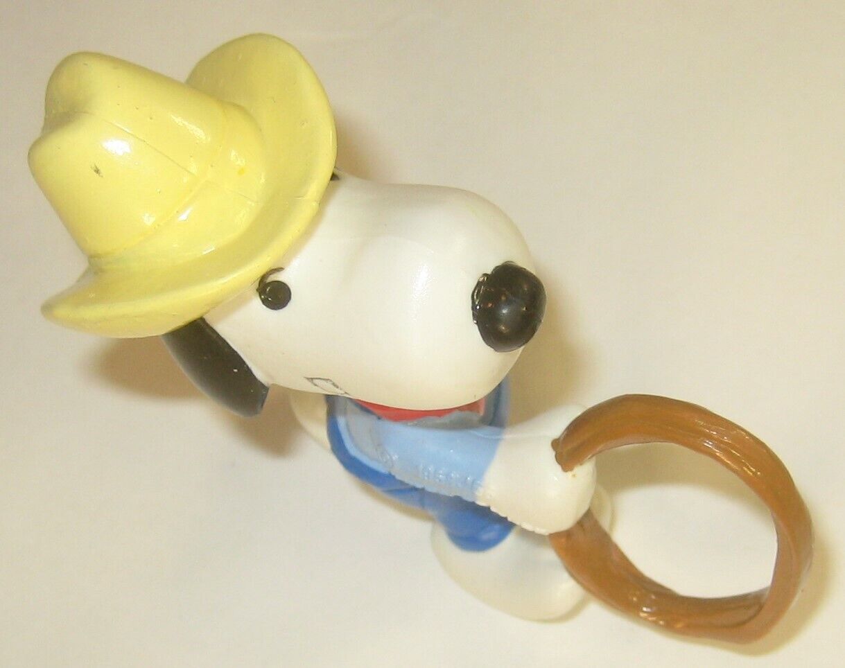 Cowboy Snoopy 2.5" Peanuts PVC Figure Hat Rodeo 1966 Date - Applause? 1990s?